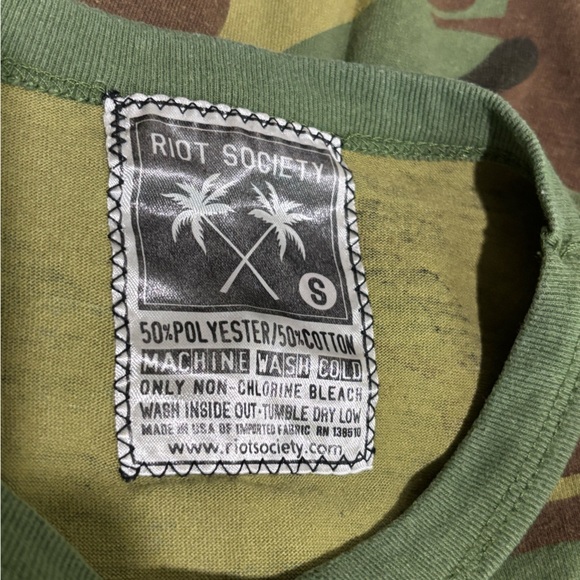 Riot Society Men’s Camo Tiger Japan Long Sleeve T-shirt Size Small - Picture 6 of 7